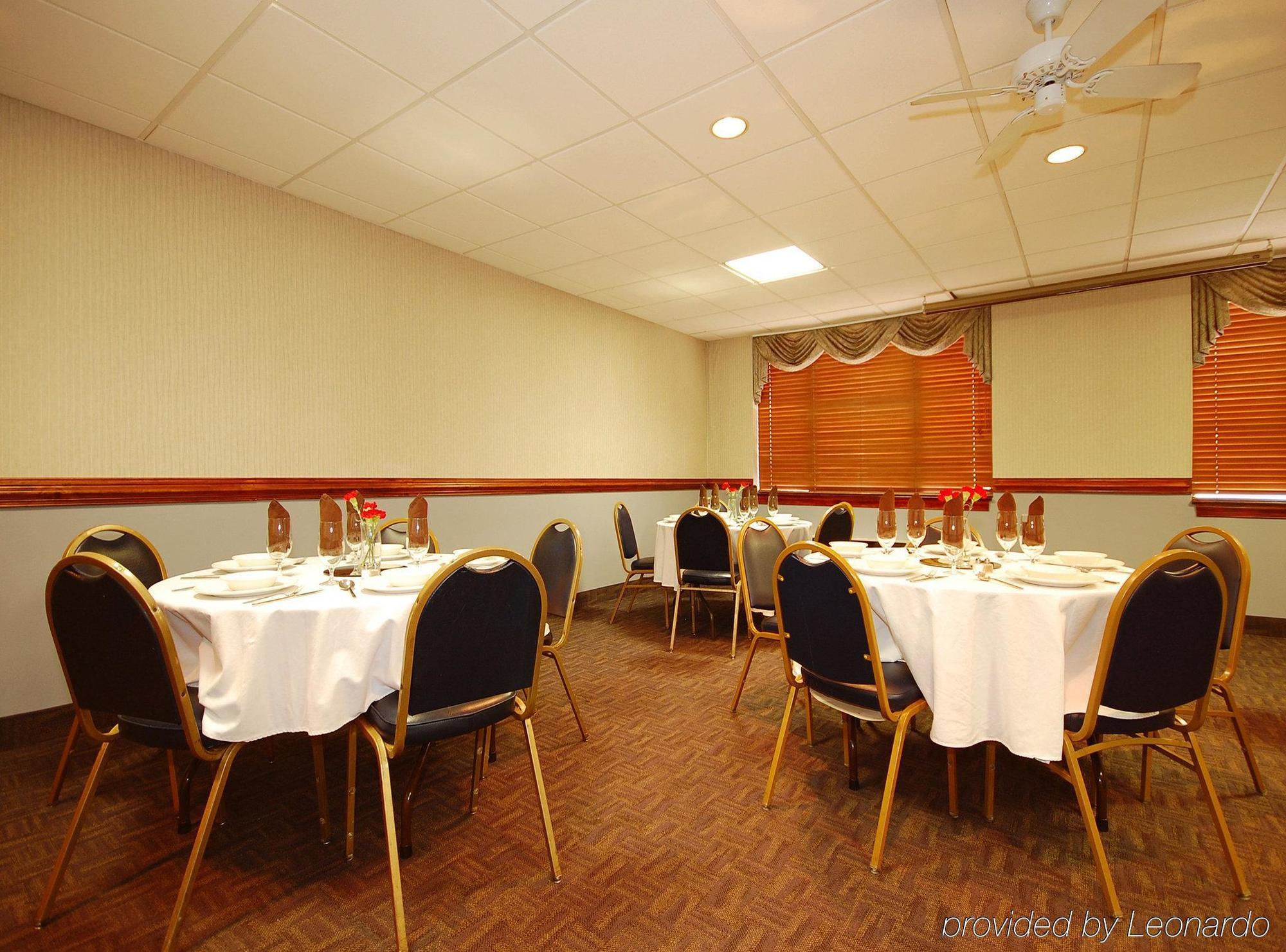 Best Western Potomac Mills Woodbridge Restaurant photo